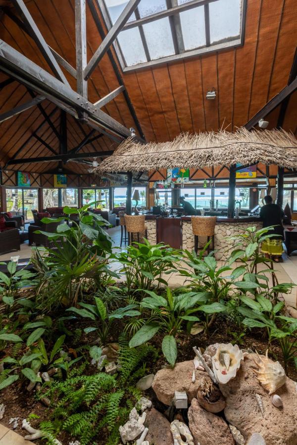 Hotel Nengone Village Mare Екстериор снимка