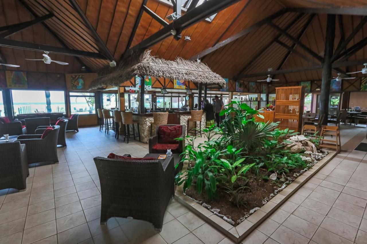 Hotel Nengone Village Mare Екстериор снимка