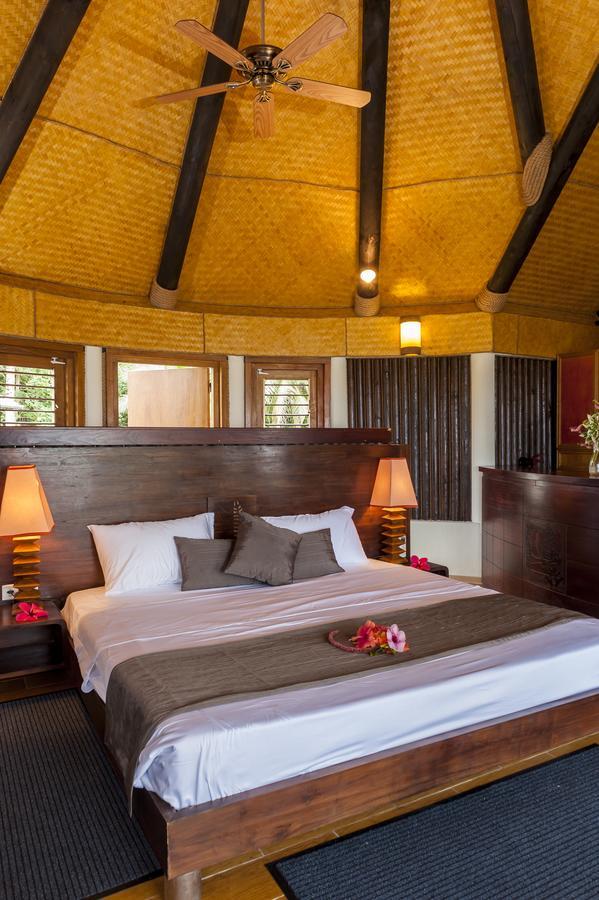 Hotel Nengone Village Mare Екстериор снимка