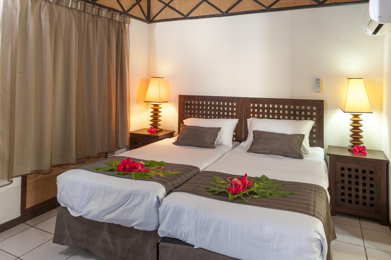 Hotel Nengone Village Mare Екстериор снимка