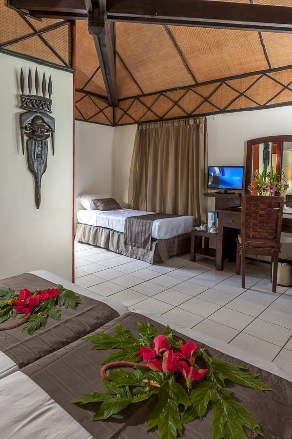 Hotel Nengone Village Mare Екстериор снимка