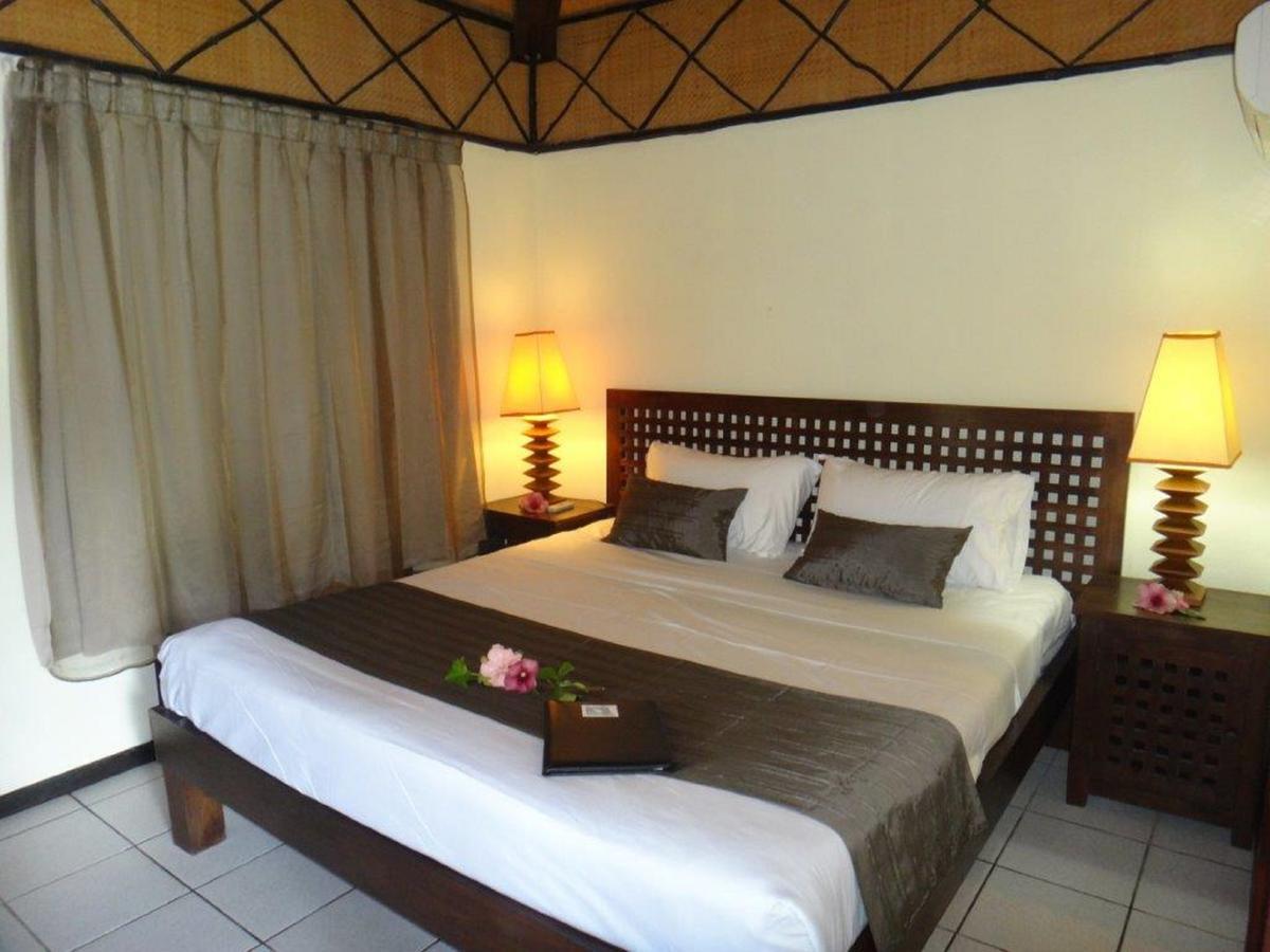 Hotel Nengone Village Mare Екстериор снимка