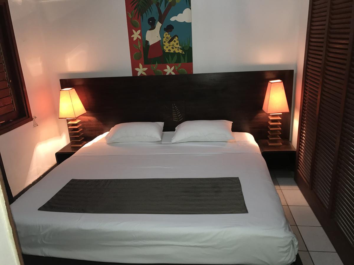 Hotel Nengone Village Mare Екстериор снимка