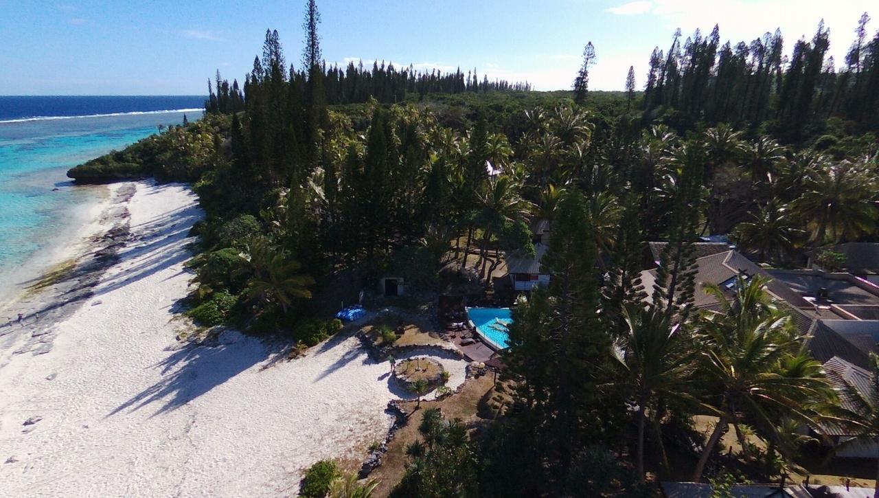 Hotel Nengone Village Mare Екстериор снимка